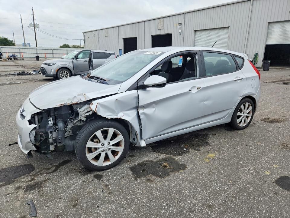 2014 HYUNDAI Accent