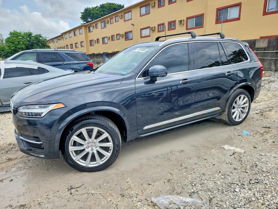 2016 VOLVO XC90