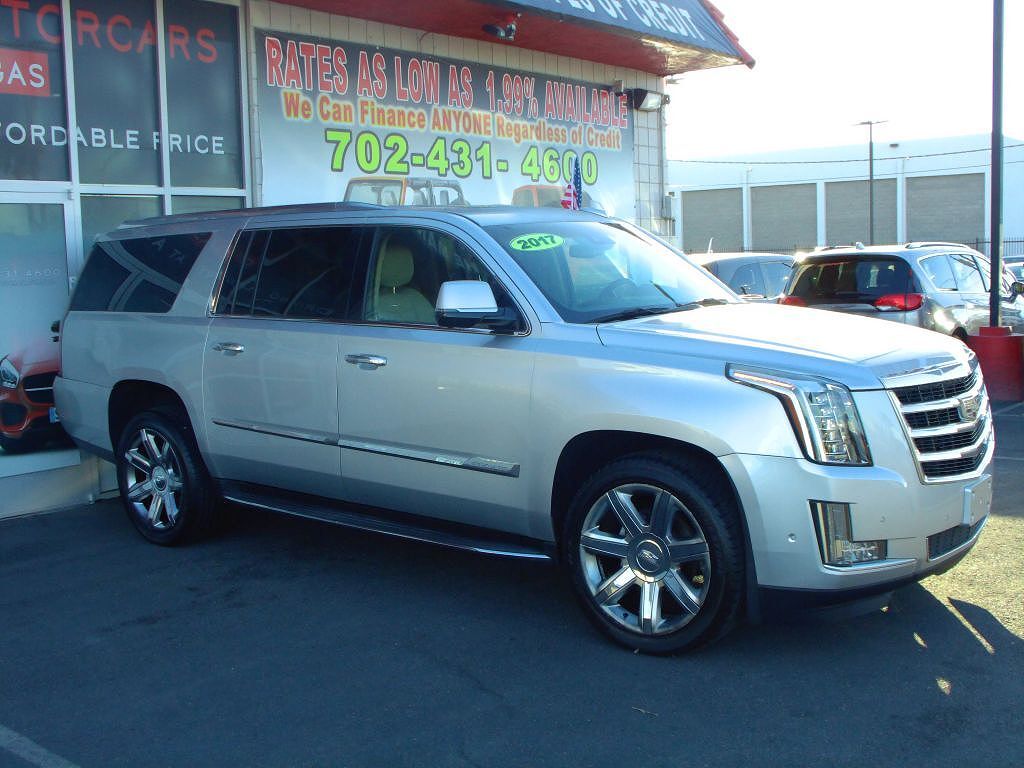 2017 CADILLAC Escalade ESV