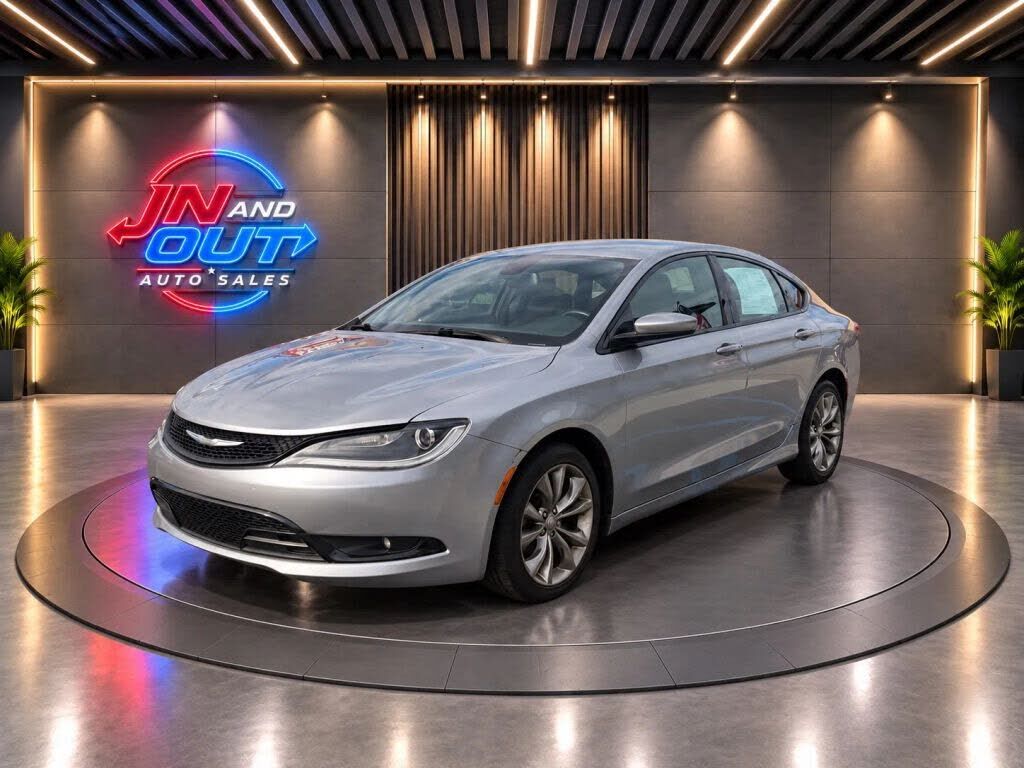 2015 CHRYSLER 200