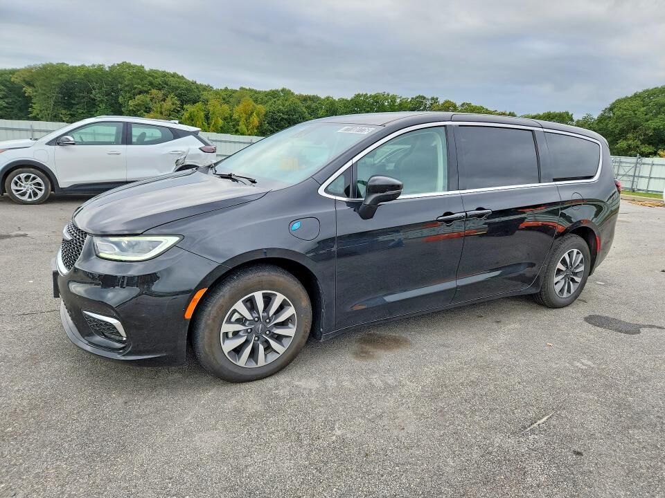 2023 CHRYSLER Pacifica