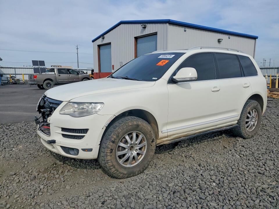2010 VOLKSWAGEN Touareg