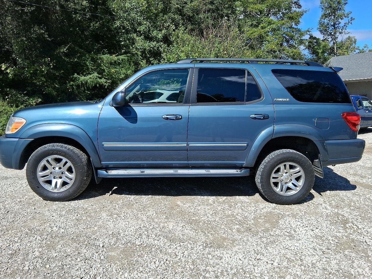 2005 TOYOTA Sequoia