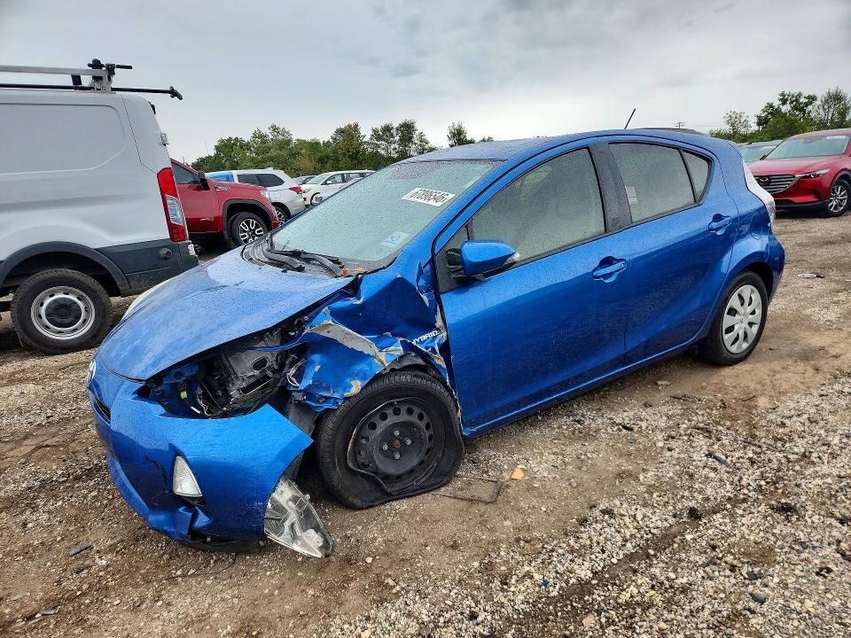 2014 TOYOTA Prius