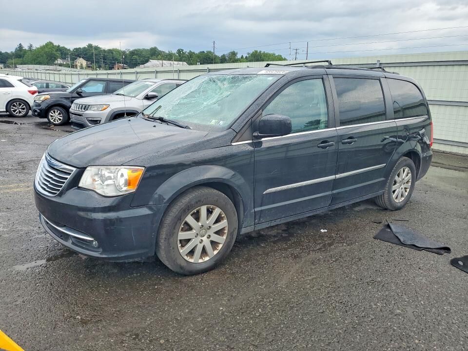 2016 CHRYSLER Town and Country