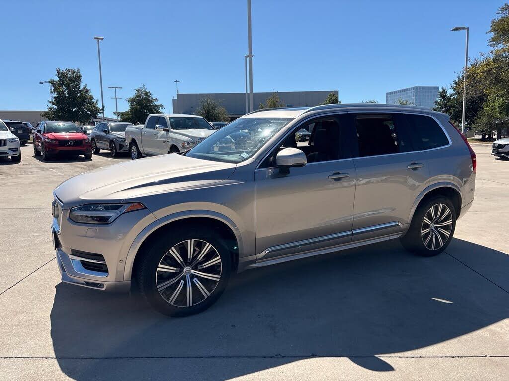 2023 VOLVO XC90
