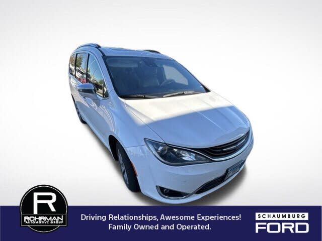 2017 CHRYSLER Pacifica