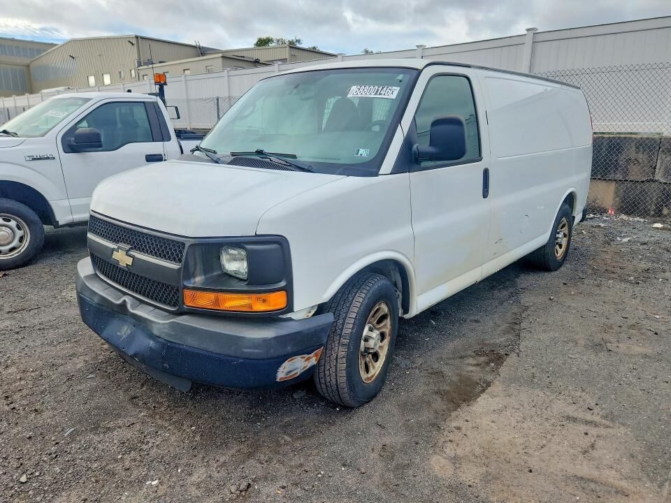 2013 CHEVROLET Express