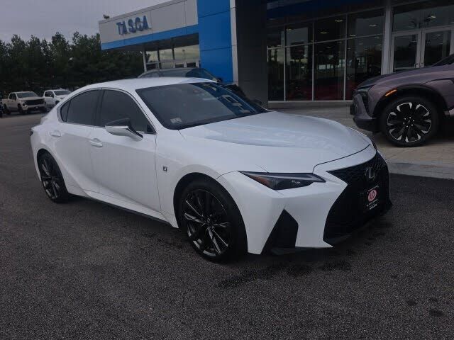 2021 LEXUS IS