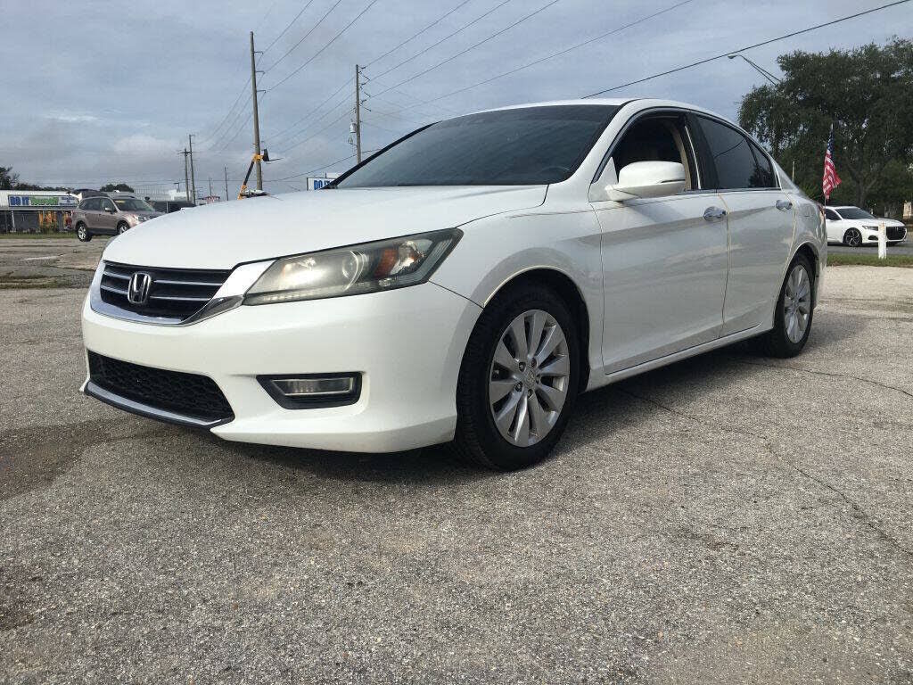 2013 HONDA Accord