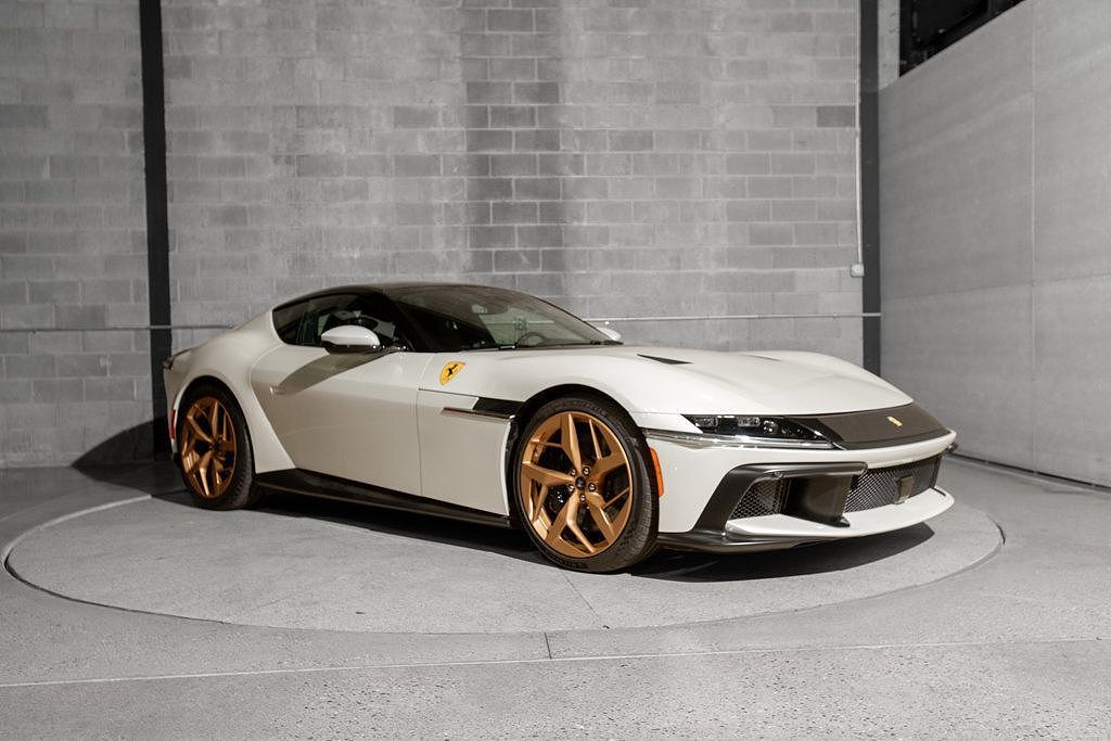 2025 FERRARI 12Cilindri