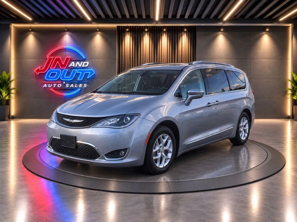 2019 CHRYSLER Pacifica