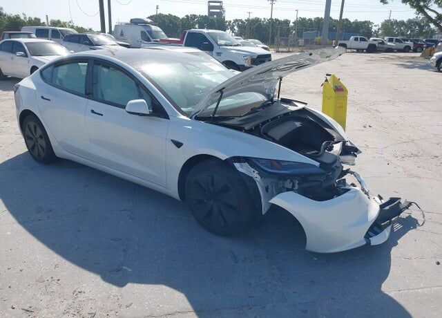 2024 TESLA Model 3