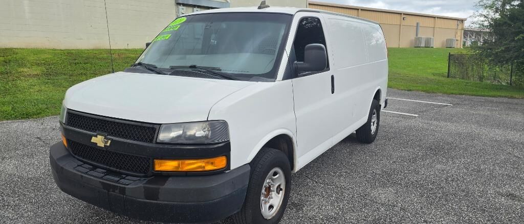 2020 CHEVROLET Express