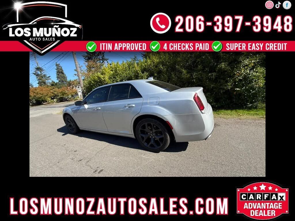 2023 CHRYSLER 300