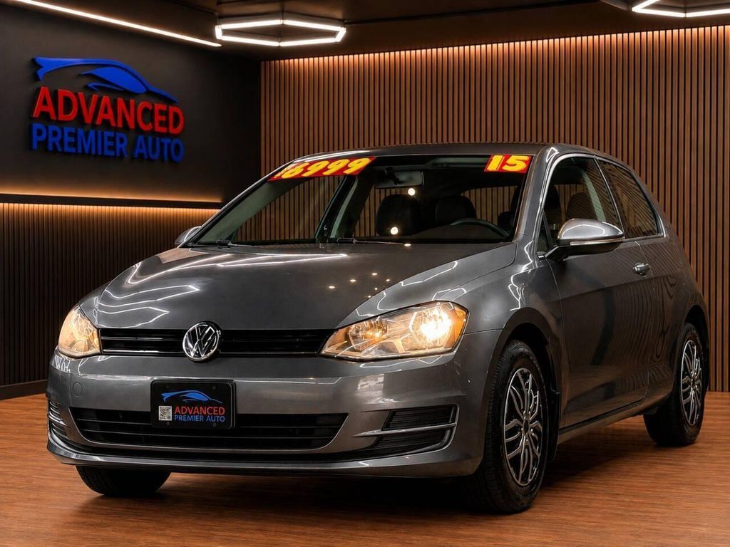 2015 VOLKSWAGEN Golf