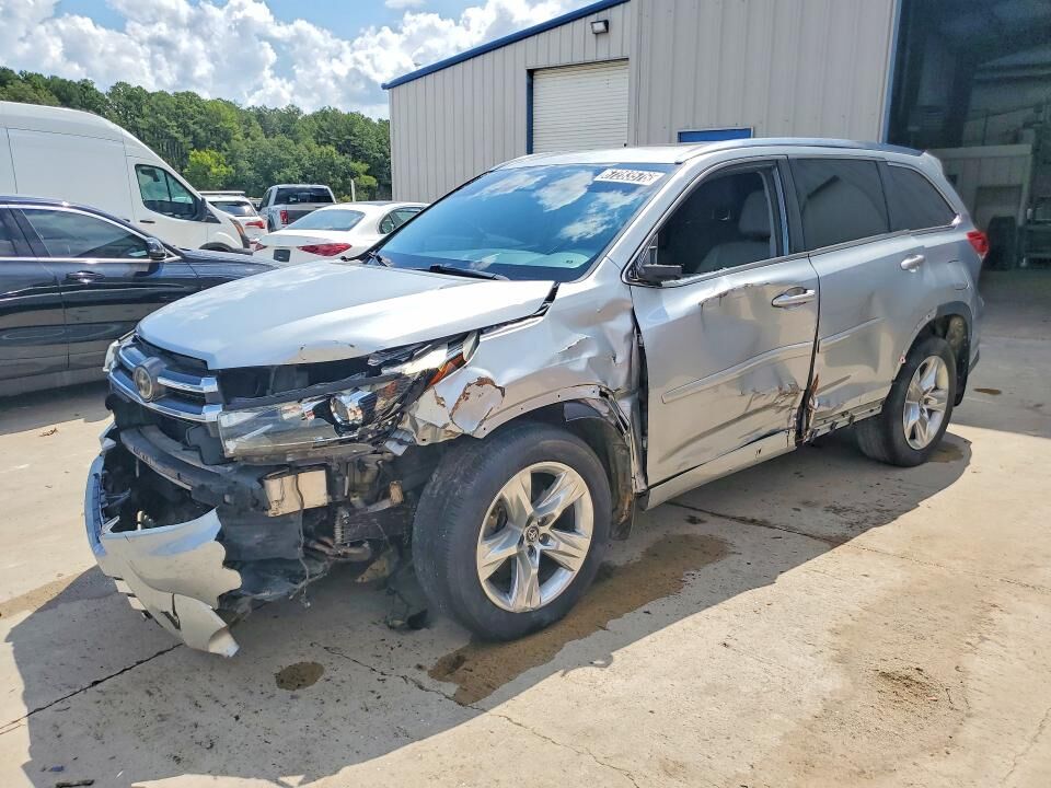 2018 TOYOTA Highlander