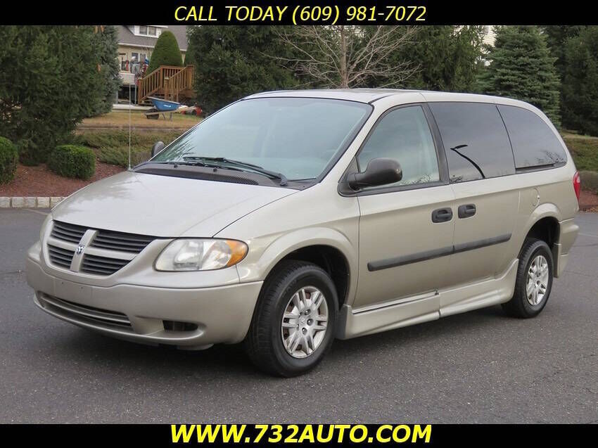 2005 DODGE Caravan