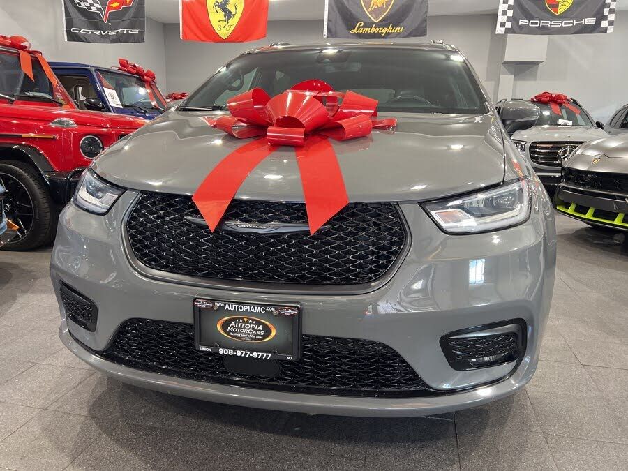 2023 CHRYSLER Pacifica