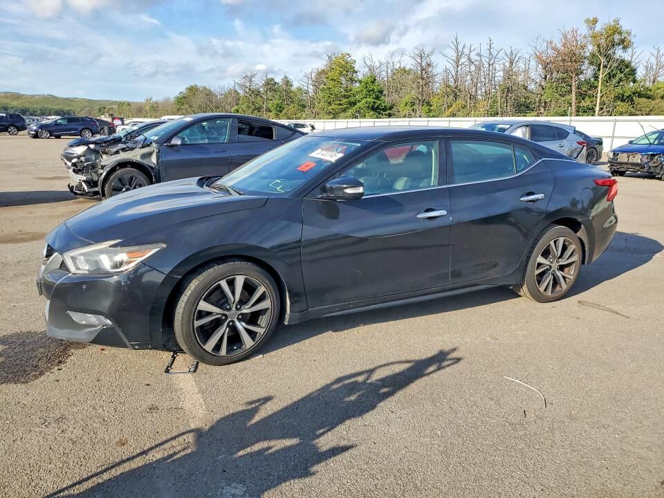 2017 NISSAN Maxima