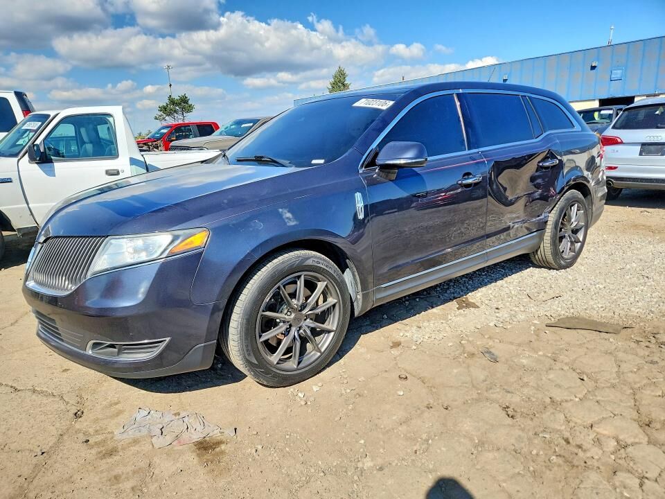 2013 LINCOLN MKT