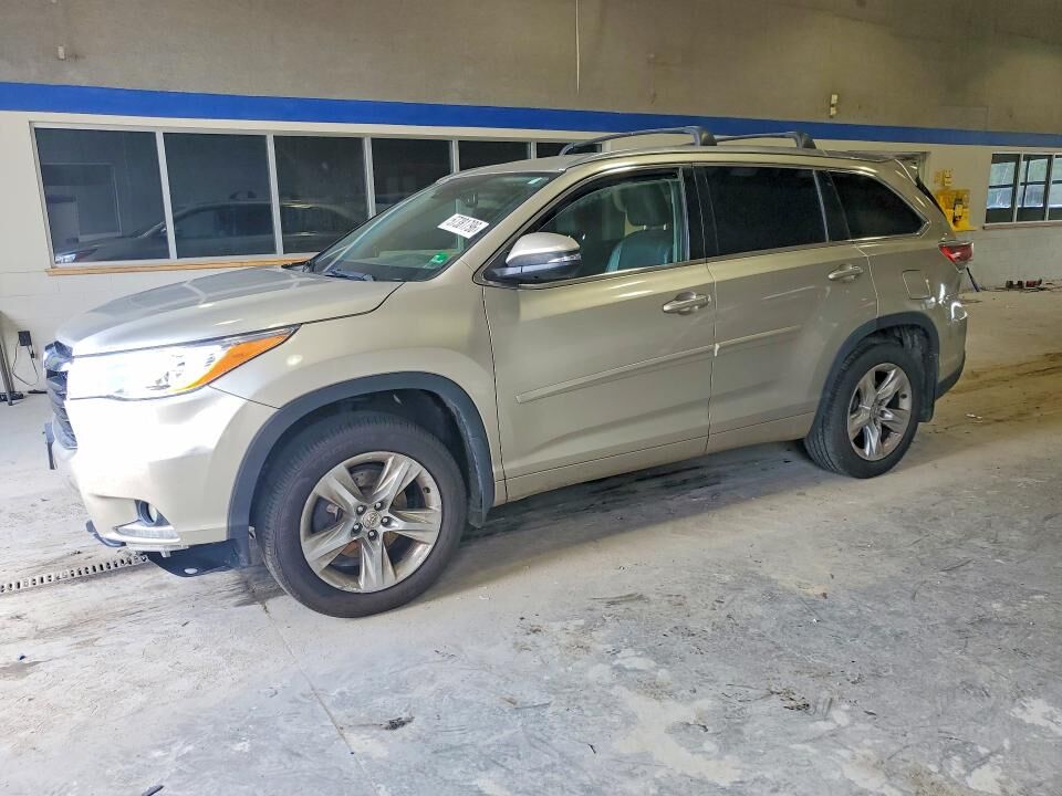 2015 TOYOTA Highlander