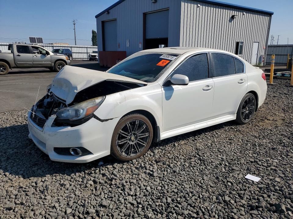 2014 SUBARU Legacy