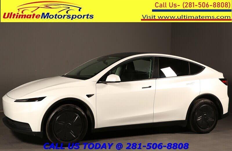 2026 TESLA Model Y