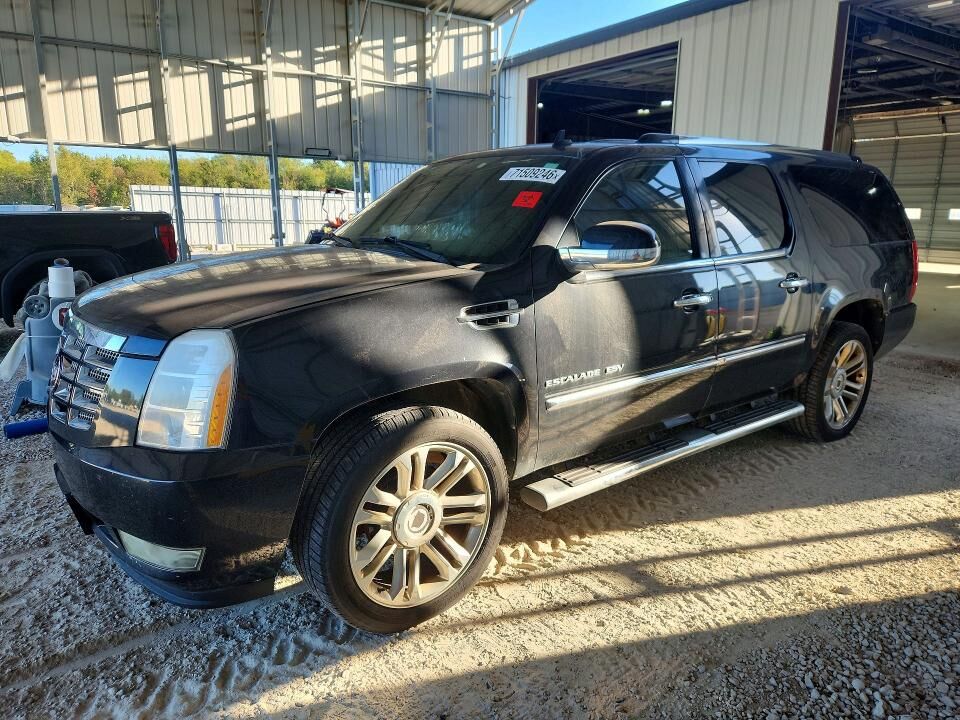 2011 CADILLAC Escalade