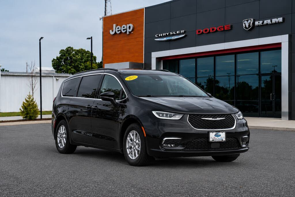 2025 CHRYSLER Pacifica