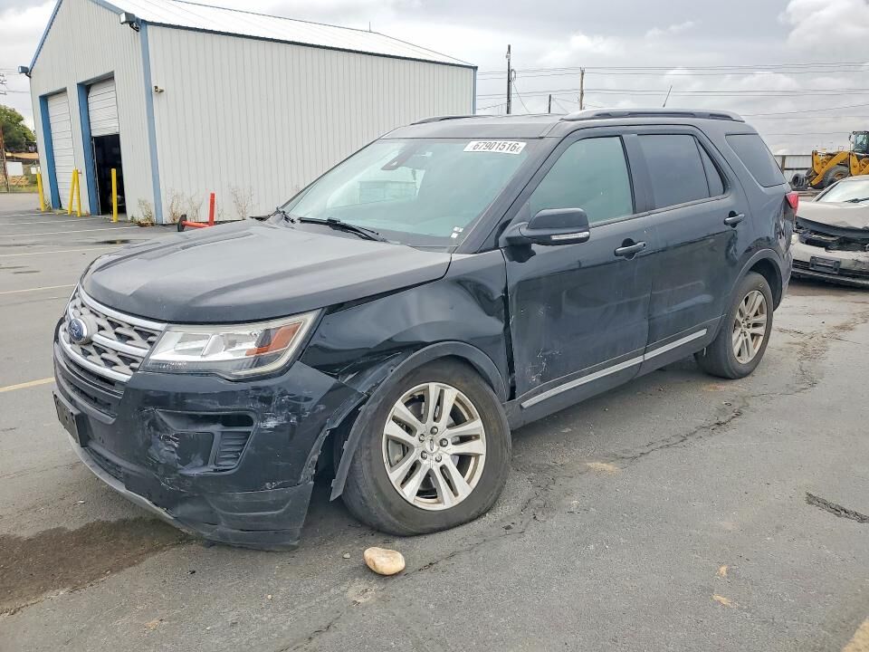 2018 FORD Explorer