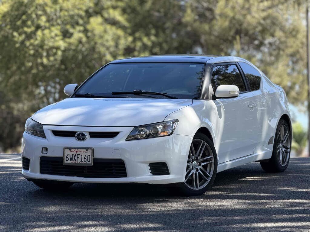 2013 TOYOTA SCION