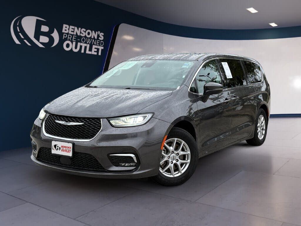 2023 CHRYSLER Pacifica