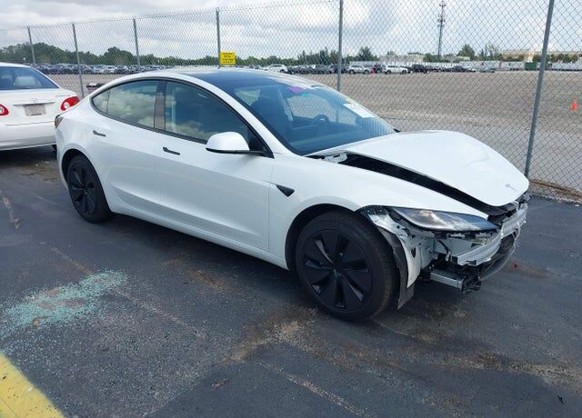 2025 TESLA Model 3