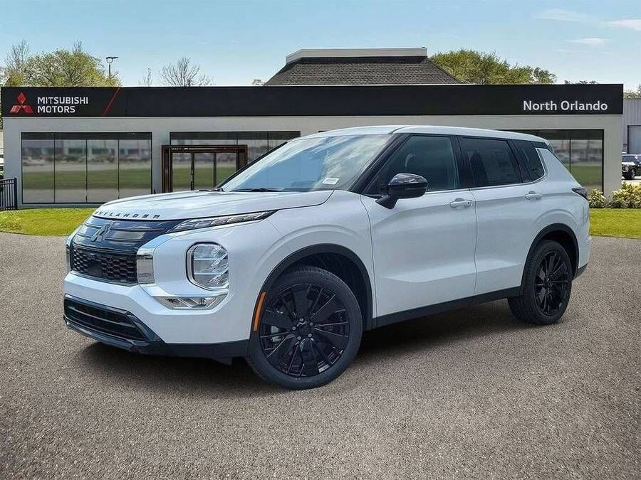 2026 MITSUBISHI Outlander