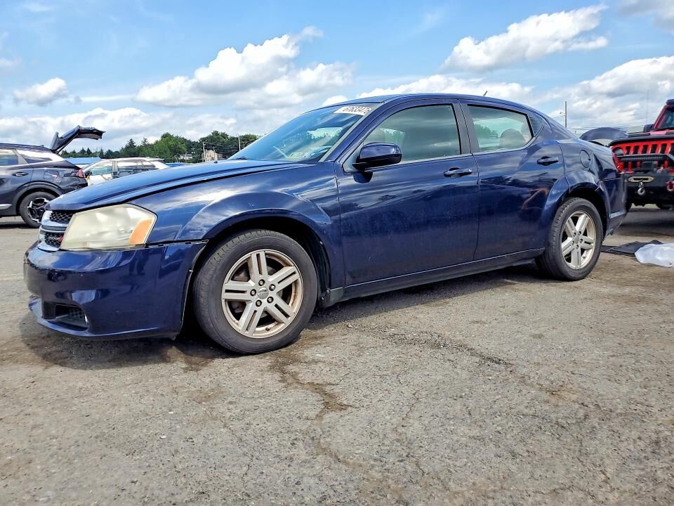 2013 DODGE Avenger