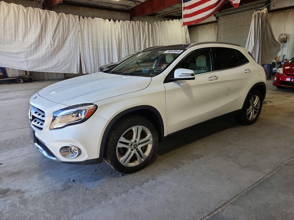 2020 MERCEDES-BENZ GLA-Class