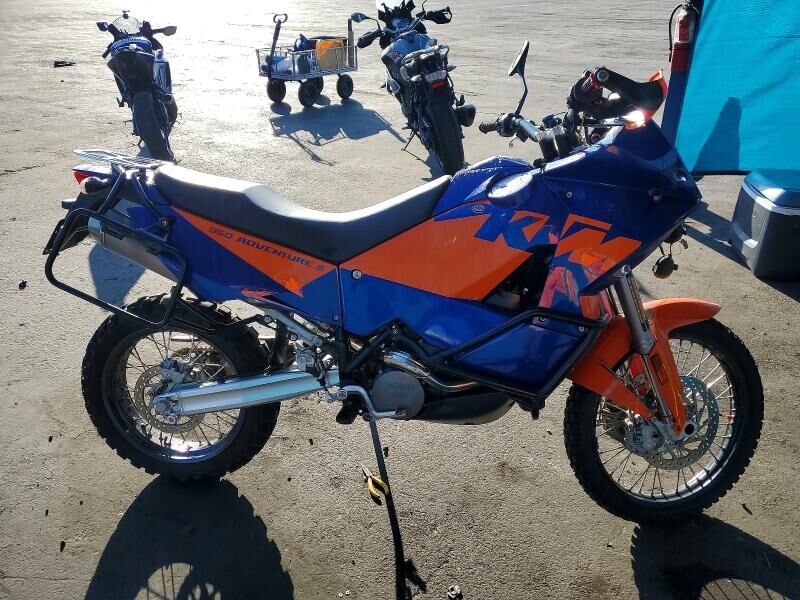 2005 KTM V-twin LC8 Adventure