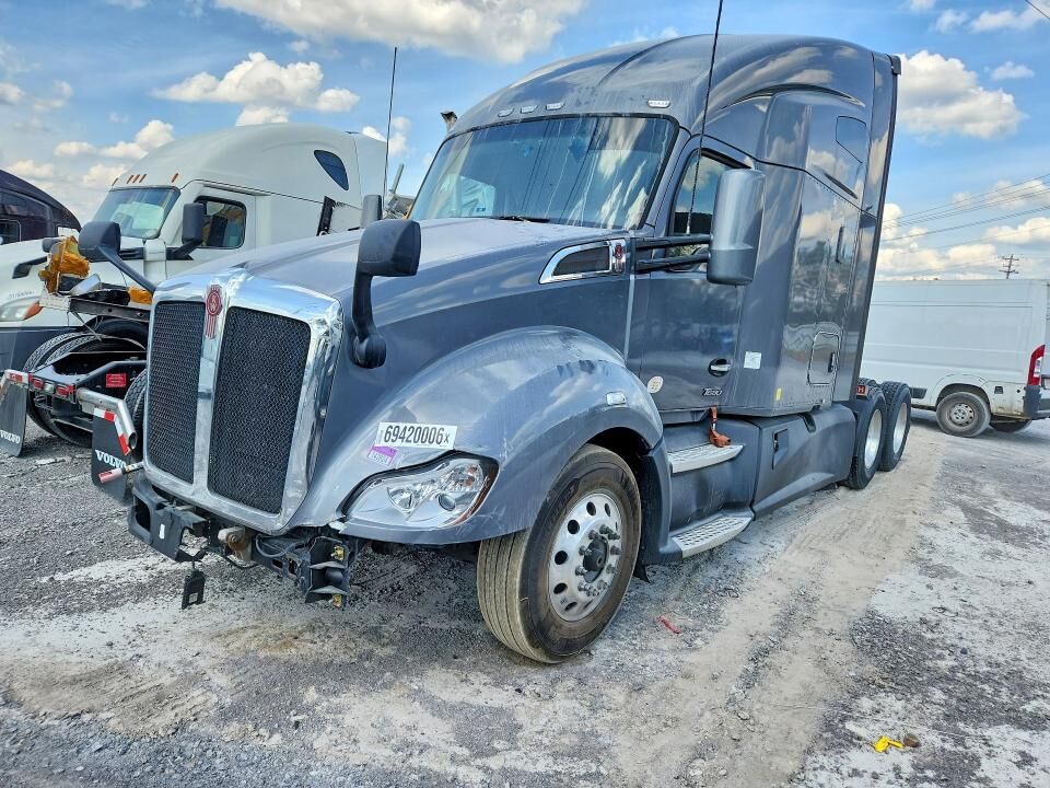 2022 KENWORTH T680