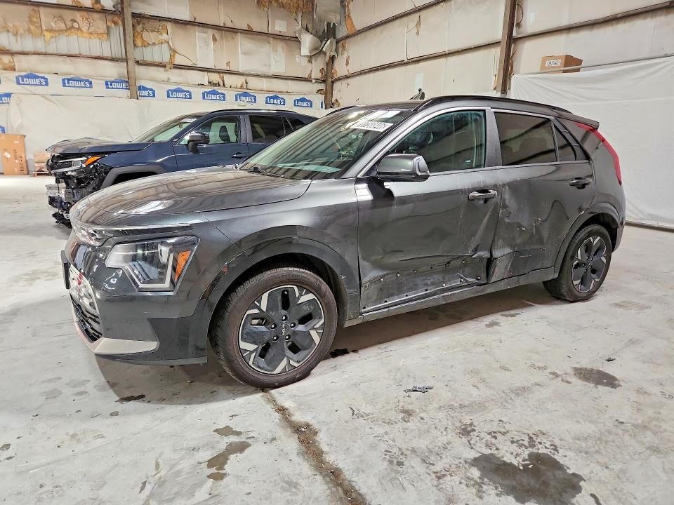 2023 KIA Niro