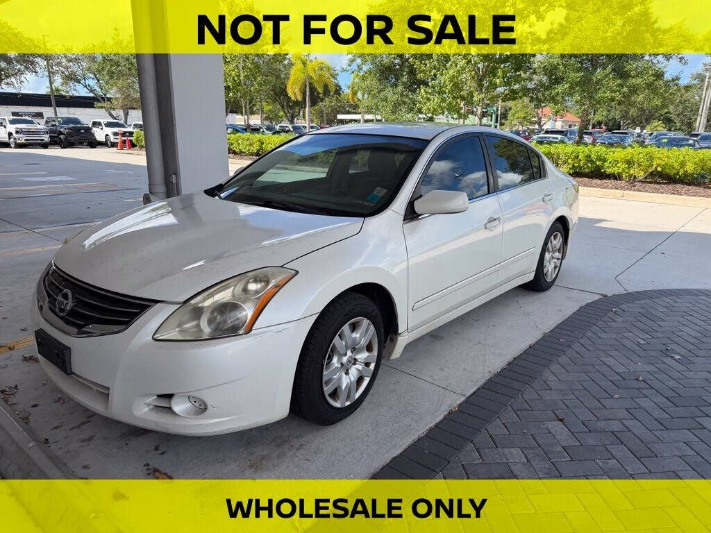 2012 NISSAN Altima