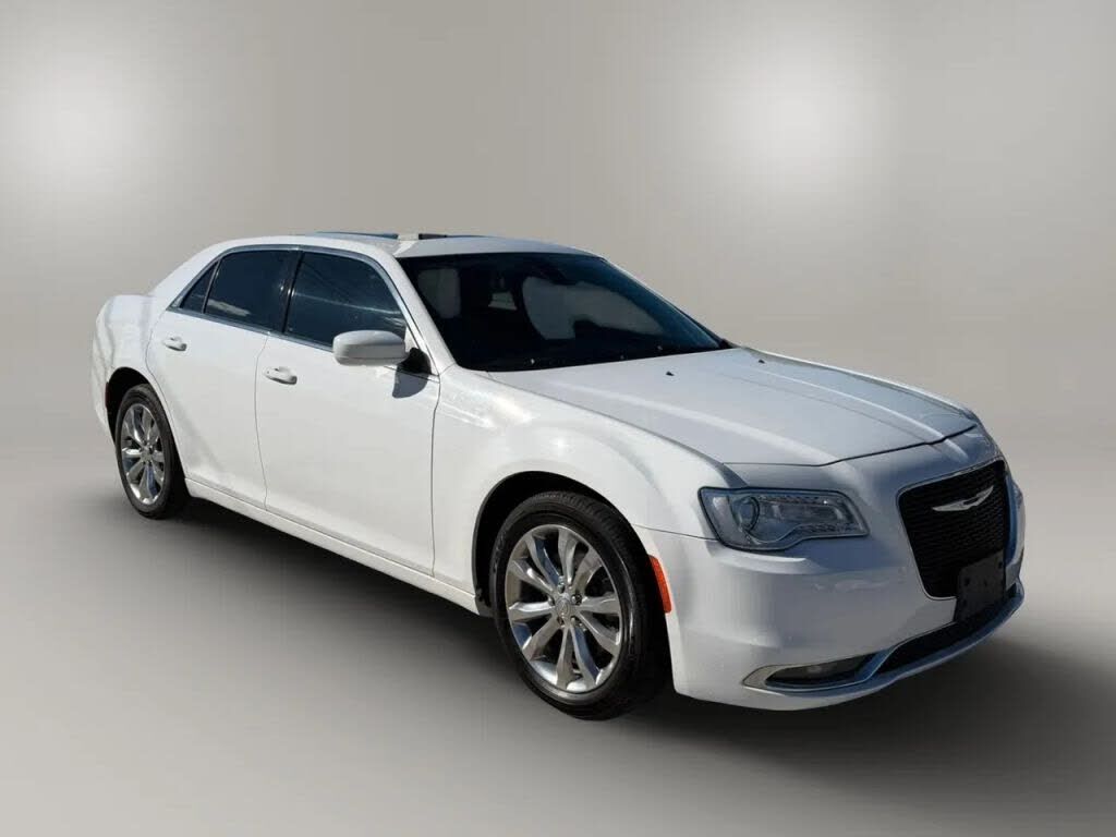 2016 CHRYSLER 300