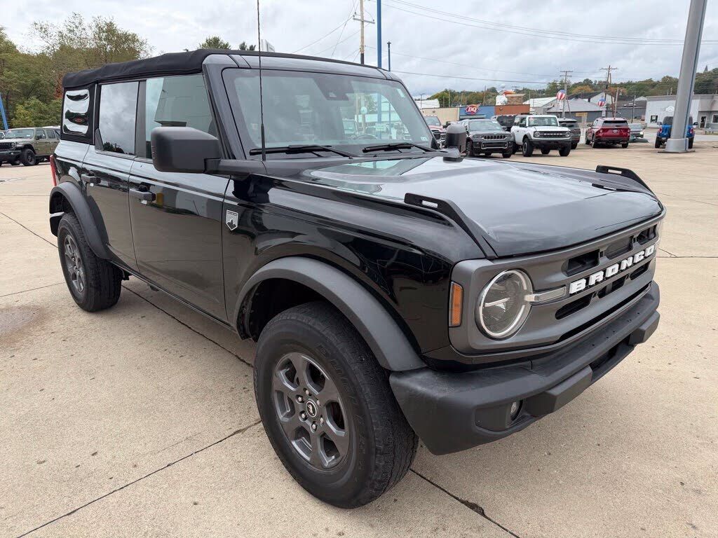 2022 FORD Bronco