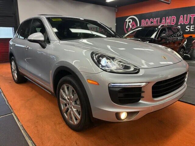2015 PORSCHE Cayenne