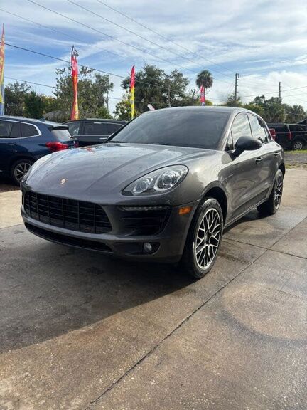 2018 PORSCHE Macan