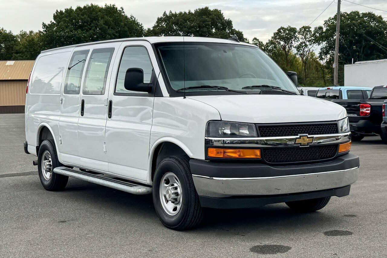 2025 CHEVROLET Express