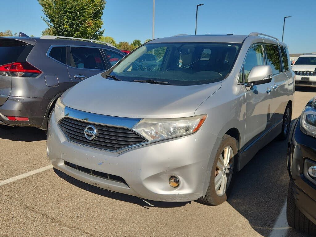 2013 NISSAN Quest