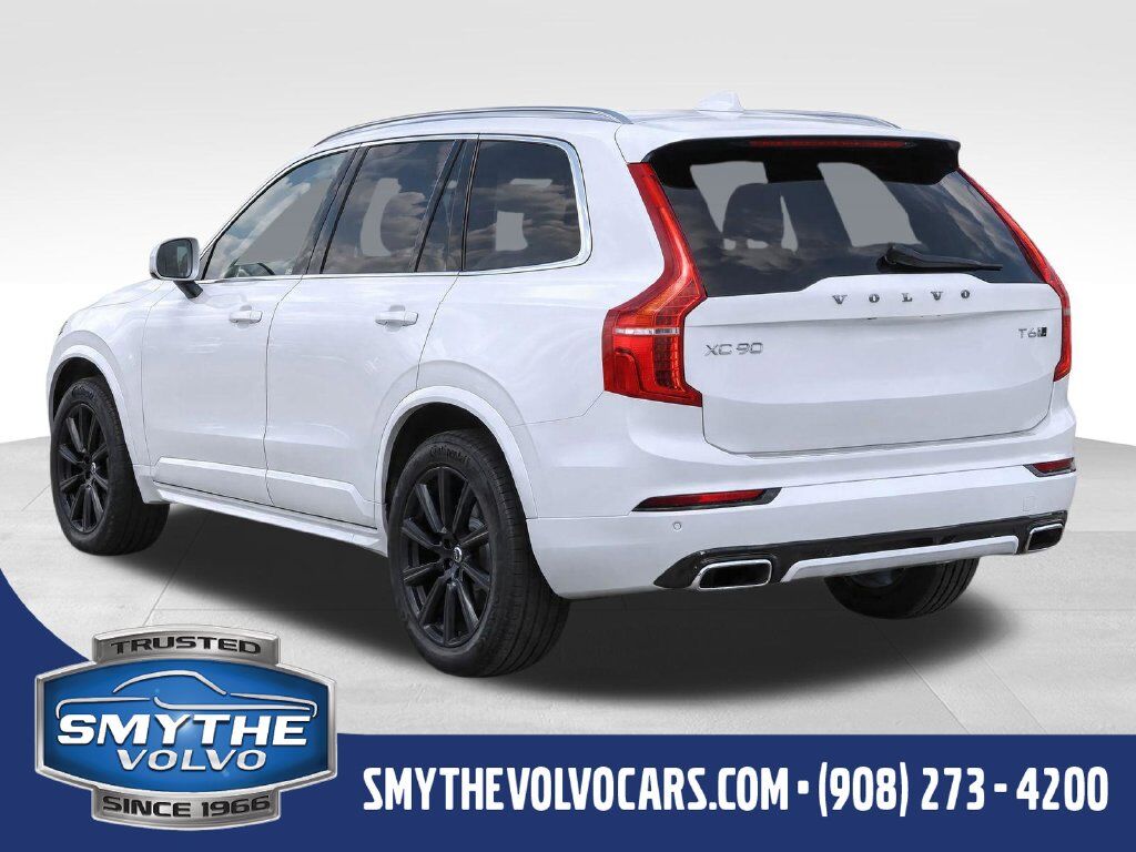 2017 VOLVO XC90