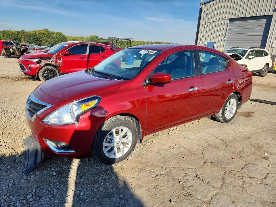 2019 NISSAN Versa