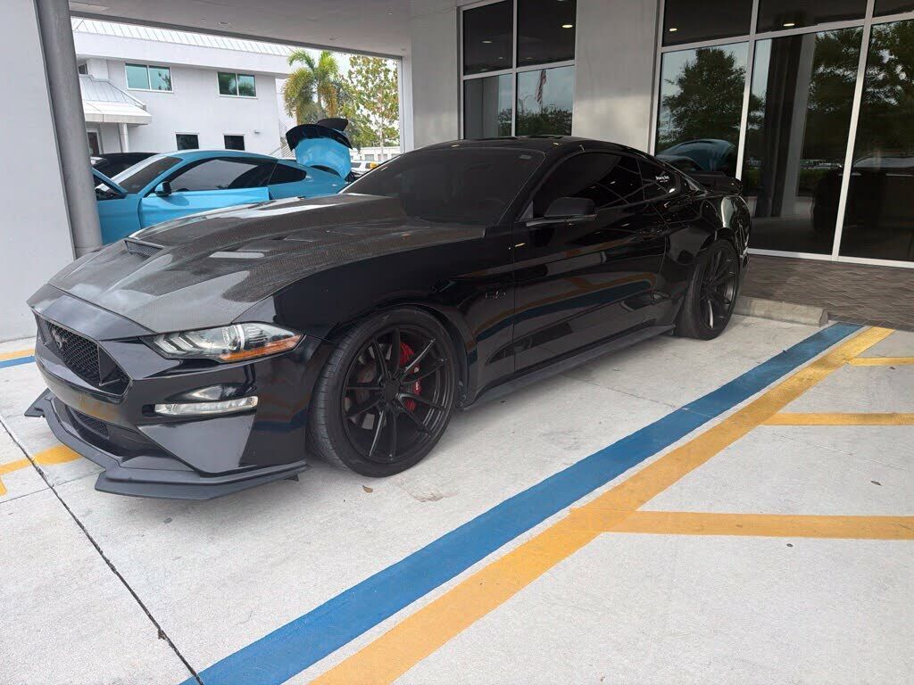 2020 FORD Mustang